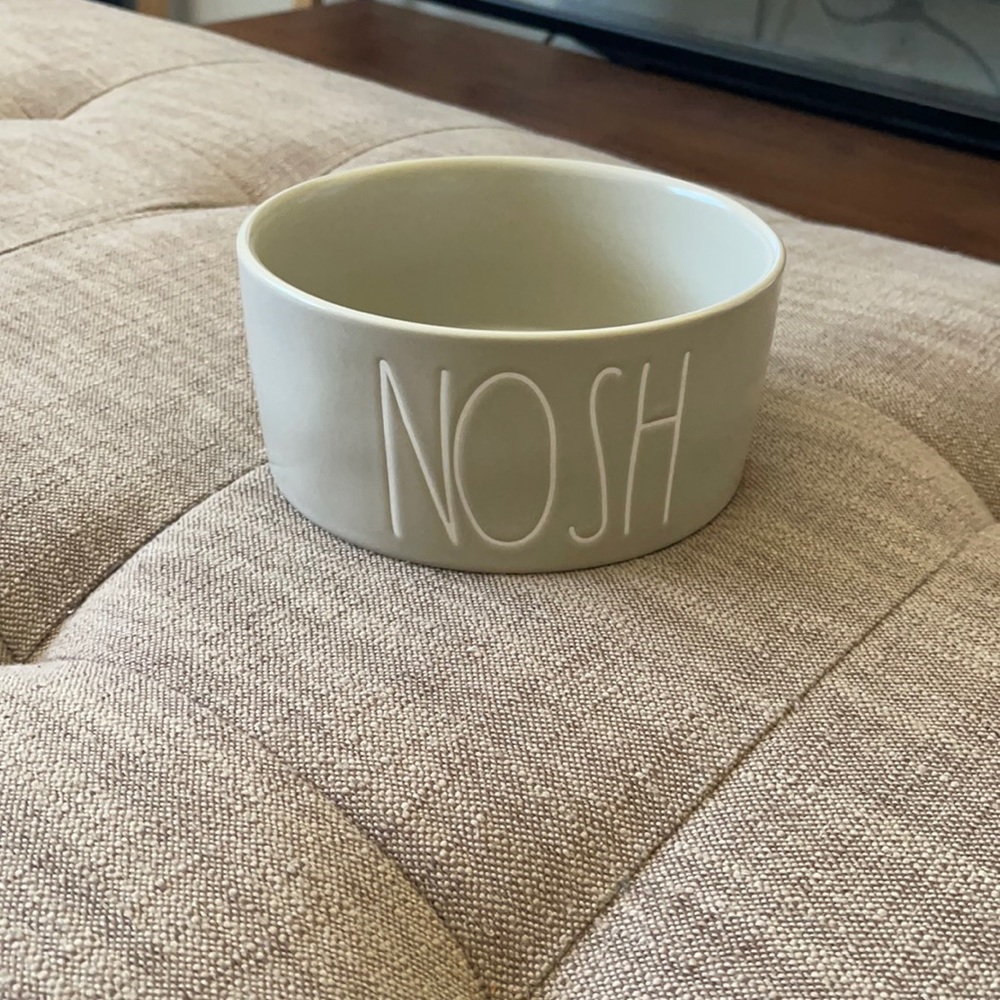 Rae Dunn Nosh Dog Bowl